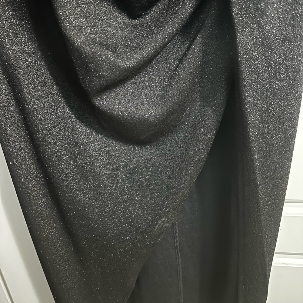 New Beautiful Shimmery Elegant Black Dress - Picture 3 of 5